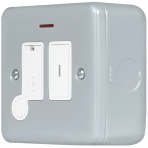 METAL CLAD PRO 13A KEY SWITCHED FUSED CONNECTION W