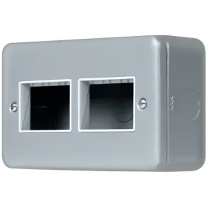 METAL CLAD PRO 2 GANG MINIGRID PLATE - 3+3 APERTUR