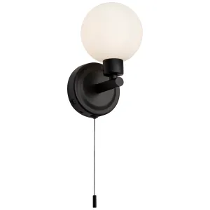 230V IP44 G9 Single Wall light with Round Frosted