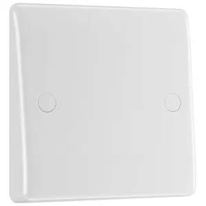 WHITE NEXUS MOULDED SINGLE 25A FLEX OUTLET PLATE