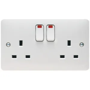 13A DP Switched Socket(dual earth)+Light